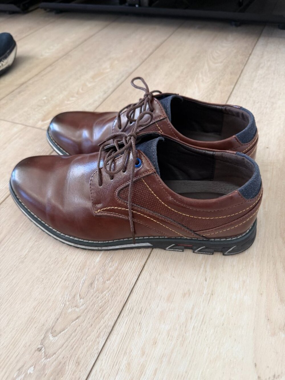 Brown Dress Shoes with Sneaker Comfort Size 11.5
